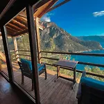 Kabak Uetopya Kamp فاراليا