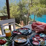 Kabak Uetopya Kamp فندق فاراليا